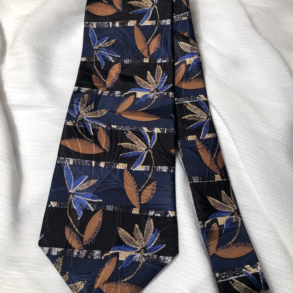 Bugatti Tie